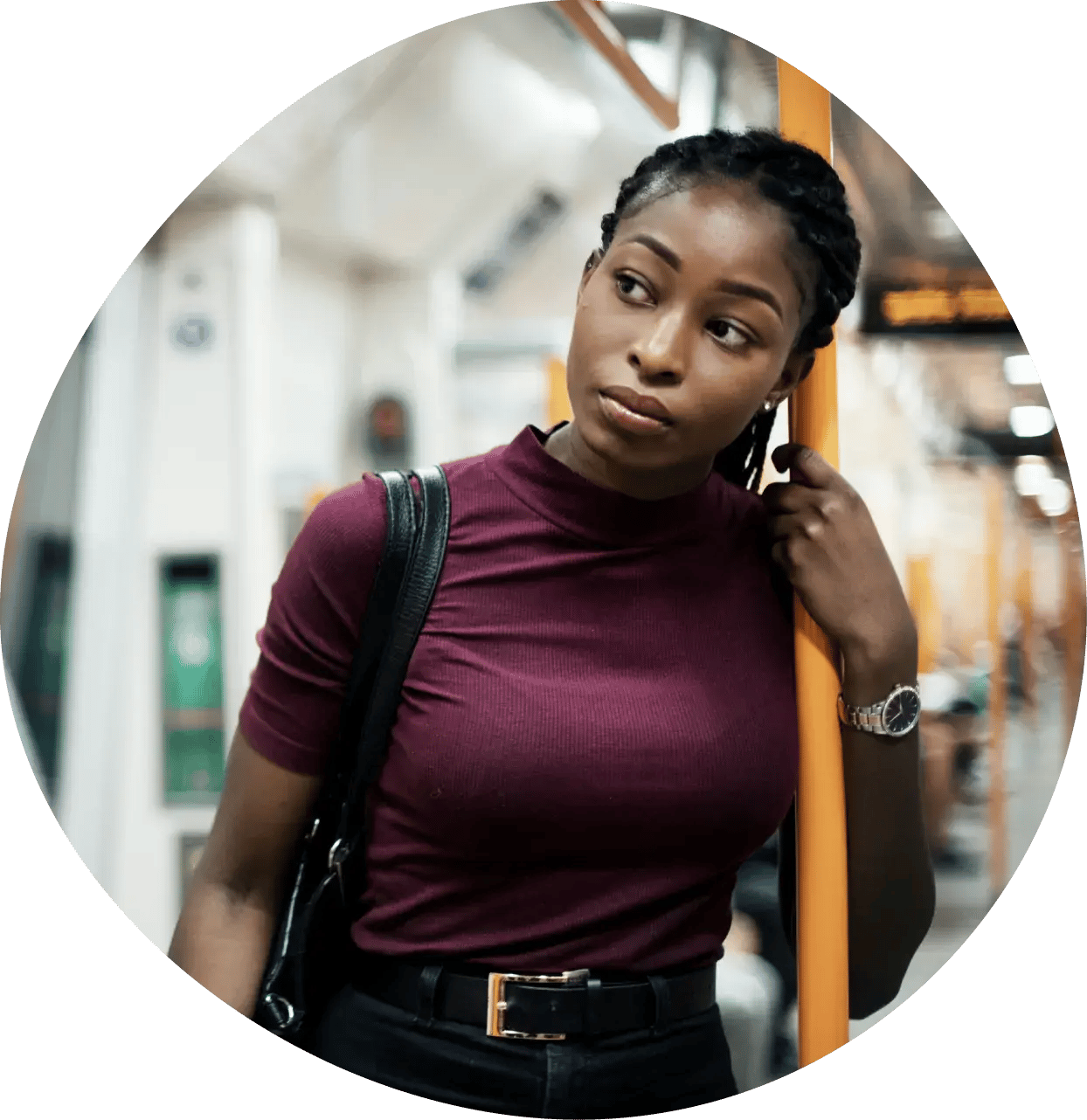 hero-woman-train-pole